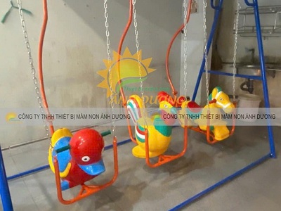 Xích đu mầm non, xích đu trẻ em, xích đu sàn lắc TE 1