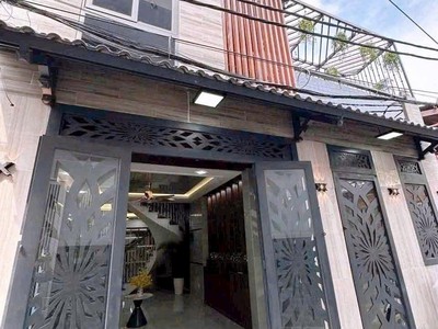 4,7 tỷ còn tl, quận 11,nhà hẻm lạc long quân 4tầng  3.5x10 3pn  mới đẹp vào ở ngay. 1
