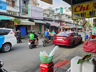 Căn hộ dịch vụ ngay mặt tiền đường bùi văn ba trung tâm quận 7 ngang 6mx dài 25m hiện tại thu 35 1