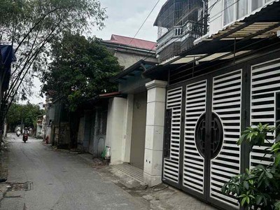 Bán nhà lô góc cổ linh-bát khối, 94m, mặt tiền 8.5m, ngõ thông, ôtô tránh, kinh doanh 0