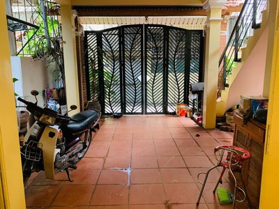 Bán nhà hoàng hoa thám 70m, 4 tầng mặt tiền 4m ô chờ thang máy 11.5 tỷ 0