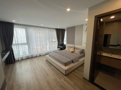 Cực hiếm  nhà phân lô đại học sư phạm   trần quốc hoàn - 68m2 - 6 tầng - gara - thanh máy - chỉ 16 2