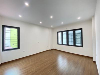 Bán nhà quận hoàng mai, gần hồ đền lừ, ngõ rộng, vài bước ra phố, dt 30m2 giá 5 tỷ 8 3