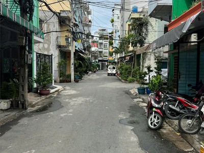 Bán nhà mặt tiền trường chinh, phường 14, tân bình   5,3x22  tuyến metro 2 4