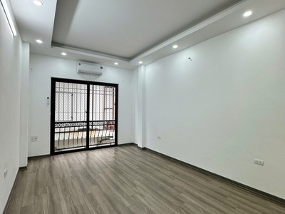Cho thuê nhà phố la thành 6 tầng x 40m2, thang máy kinh doanh online, vp, spa 4