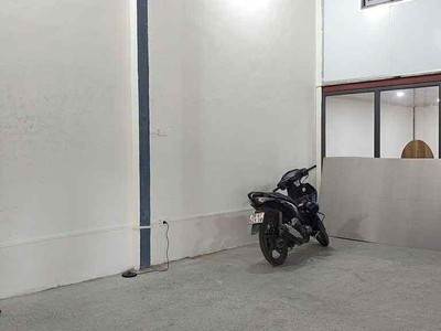 Bán nhà lô góc cổ linh-bát khối, 94m, mặt tiền 8.5m, ngõ thông, ôtô tránh, kinh doanh 3