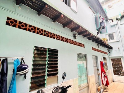 Bán nhà c4 hẻm xe hơi nguyễn kiệm, 82m  nở hậu, gần bv 175 , hơn 8 tỷ tl 2