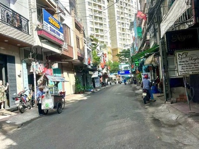 Bán nhà hòa hảo quận 10 giá tốt, 4 tầng 40m2 với giá 6.3 1