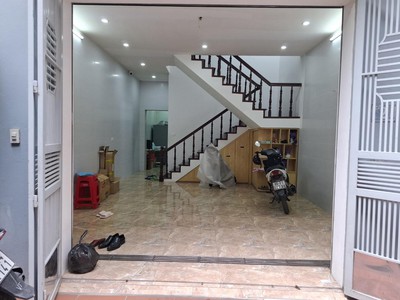 Phân lô ô tô tránh vào nhà - hai thoáng trước sau - sổ hoa hậu. 1