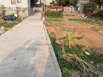Cc cần bán 70m tốt động đường ô tô giá hơn tỷ 2
