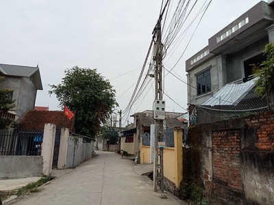 Cc cần bán 70m tốt động đường ô tô giá hơn tỷ 3