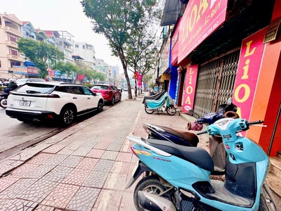 Hiếm mặt phố phùng hưng hoàn kiếm . diện tích 76m  x 3 tầng vị trí vàng trung tâm phố cổ   giá: 2