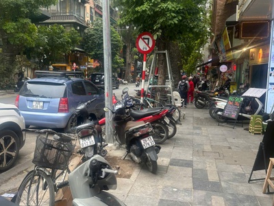 Nhà phố nguyễn hữu huân 38m 2 ngủ thoáng đẹp 2.6 tỷ. 0