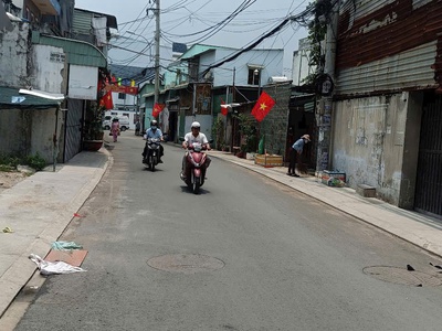 Bán nhà đẹp 3 tấm hxh thông ngay chợ hạt điều huỳnh thị hai chỉ 5.35t 0