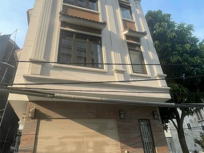 Bán nhà lô góc 6 tầng thang máy  ô tô 7 chỗ vào tận nhà lệ mật long biên  8.8 tỷ 0