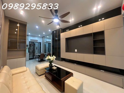 Bán nhà lô góc 6 tầng thang máy  ô tô 7 chỗ vào tận nhà lệ mật long biên  8.8 tỷ 1
