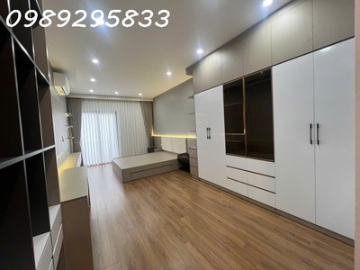 Bán nhà lô góc 6 tầng thang máy  ô tô 7 chỗ vào tận nhà lệ mật long biên  8.8 tỷ 3