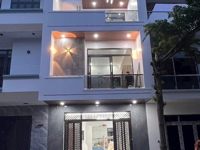 Nhà 3 tầng đang trong quá trình hoàn thiện ở TP Thuận An 0
