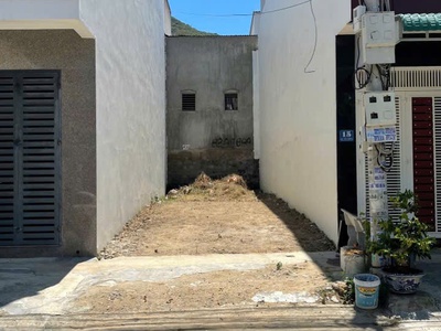 Bán lô đất đường lê văn miến, vĩnh hoà nha trang,  diện tích: 60m2,  ngang 4, đường 13 m, giá : 0
