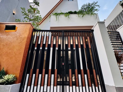 Bán nhà 4 tầng độc lập, ngõ ô tô văn cao, hải phòng - diện tích 93,7m , tặng full nội thất 0