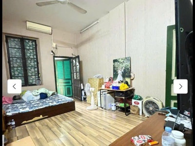Hiếm mặt phố phùng hưng hoàn kiếm . diện tích 76m  x 3 tầng vị trí vàng trung tâm phố cổ   giá: 0