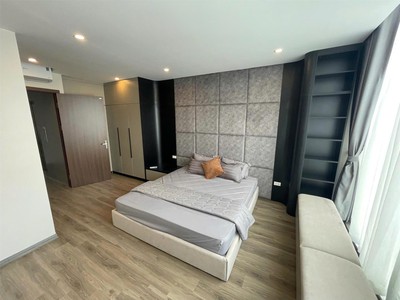 Bán nhà dân xây phúc đồng-biên 45m,8 tầng,thang máy,gara,ngõ thông,sát mặt phố,nhỉnh 14 tỷ 1