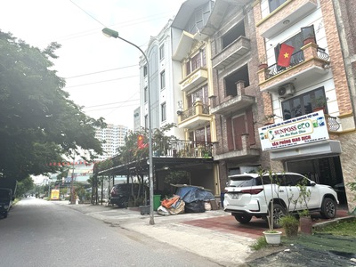 Chính chủ- tôi cần chuyển nhượng căn nhà tại khu liền kề lộc ninh 0