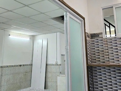 Xe hơi đỗ cổng, phước long b, quận 9, dtsd 72m2, 2 tầng kiêng cố cho thuê7tr chỉ có 2.95ty. 0