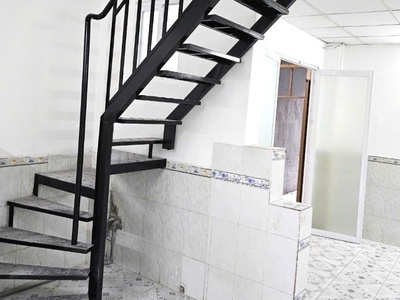 Xe hơi đỗ cổng, phước long b, quận 9, dtsd 72m2, 2 tầng kiêng cố cho thuê7tr chỉ có 2.95ty. 3