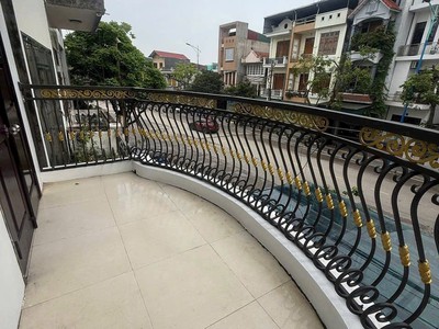 Bán căn nhà 3 tầng mặt đại lộ Trần Hưng Đạo, ph Ngọc Châu, TP HD, 63.5m2, 3 ngủ, KD tốt 1