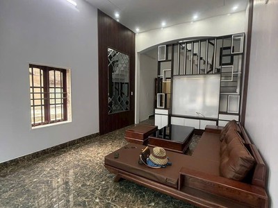 Bán căn nhà 3 tầng mặt đại lộ Trần Hưng Đạo, ph Ngọc Châu, TP HD, 63.5m2, 3 ngủ, KD tốt 4