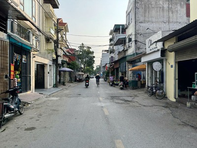 Bán 135m2 đất hai mặt đường tại ngõ 80 Hoa Lâm, Việt Hưng   Tiềm năng kinh doanh vô hạn, gần Big C 1