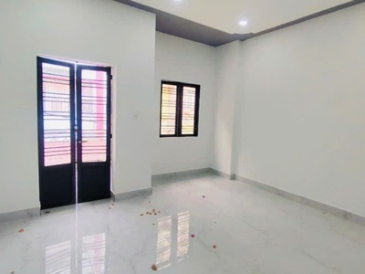 Nhà Đẹp Giá Tốt - Gần Ngã 4 Bốn Xã - Chỉ 4.9 Tỷ - Sổ Riêng 2