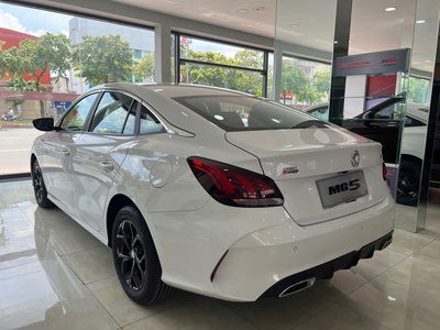 MG5 STD giá từ 428tr 2