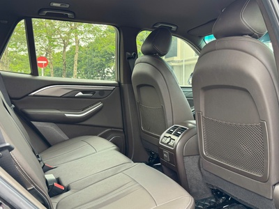 Chính chủ bán xe Lux SA 2020 Base 6