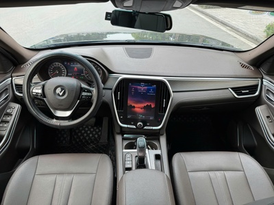Chính chủ bán xe Lux SA 2020 Base 4
