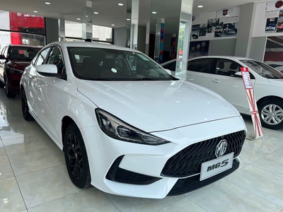 MG5 STD giá từ 428tr 8