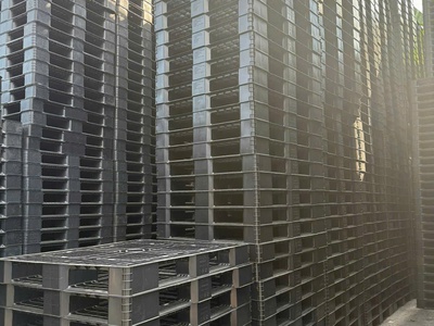 Pallet nhựa cũ giá rẻ tại Tp HCM , vận chuyển tận nơi liên hệ trực tiếp : 1