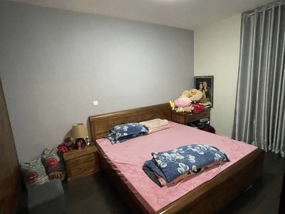 Bán chung cư 89 Phùng Hưng 74m2, 2 ngủ, 2 vs nhỉnh 3 tỷ 3