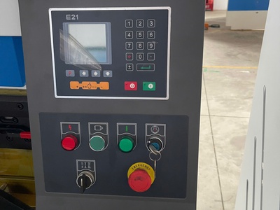Máy chấn NC - CNC 9