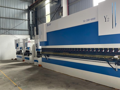 Máy chấn NC - CNC 1