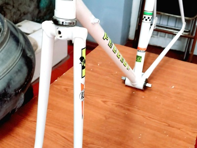 Bán khung xe đua Nhật cổ, đã sơn lại. 15