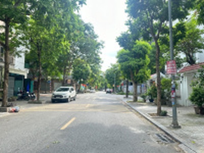 Bán lk kđt văn phú, hà đông, hà nội, dt40m2,giá 11.35, 5t thang máy 1