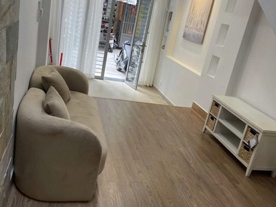 Bán nhanh nhà đẹp 6 tỷ cx bắc hái q10-hẻm 6m-- xe hơi quay đầu-4 lầu 3pn-có dòng tiền 3