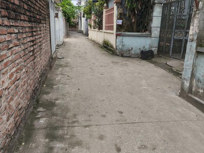 Bố mẹ tôi có mảnh đất 120m từ ông bà để lại ở ỷ lan, đặng xá. 0