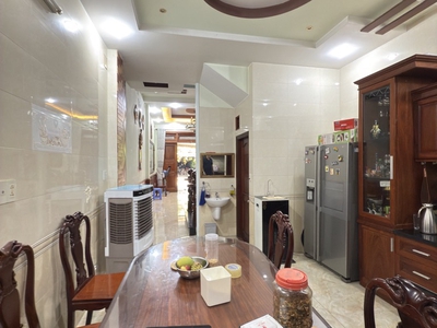 Bánnhà mt đẹp gòvấp 90m , 4lầu, giá11tỷ2 thương lượng, gần chợ an nhơn 1