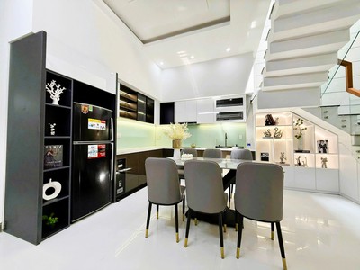 Ngay cụm trường   bệnh viện top q10   53m  - ngang 4.3m - ca phường sát bên   7 tỷ xx chưa từng có 2
