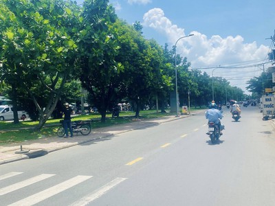 Tây thạnh - một bước ra mặt tiền - ngay công viên - 81m - 3 tầng nhỉnh 6 tỷ 1