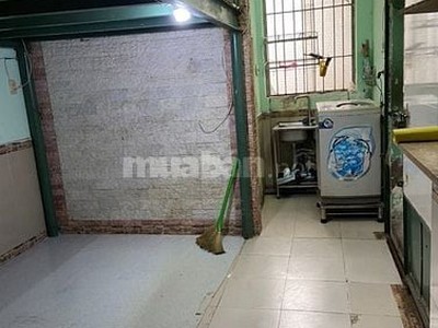 Phòng trọ cho thuê tại trung tâm quận 10 , dt 35m2, có gác lửng, thuận tiện đi làm đi học 0