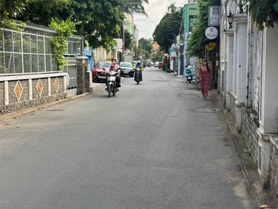 Bán nhà mặt tiền nguyễn trọng tuyển, phường 2, tân bình  chợ phạm văn hai 4